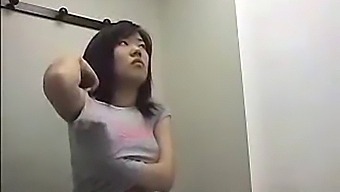 Imagini Voyeuriste Cu Femei Asiatice În Vestiare