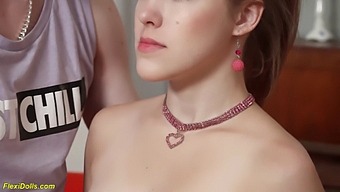 Сензуална Игра Стопала И Хардкор Секс Никол Мурковски Са Младићем.